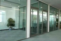 青島泰州路辦公室移動(dòng)屏風(fēng)隔斷廠(chǎng)家